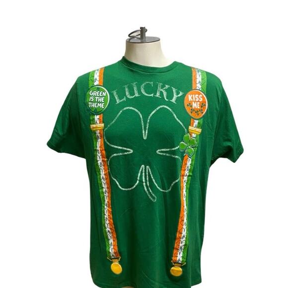 NWT Lucky Kiss Me I'm Irish St Patrick's Day Green Tee Shirt Unisex Size Large - Picture 1 of 3